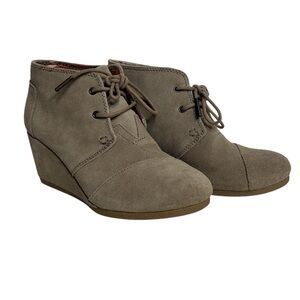 Tom’s Taupe Suede Desert Wedge Booties / Women's Size 7.5 Wedge Ankle Boots